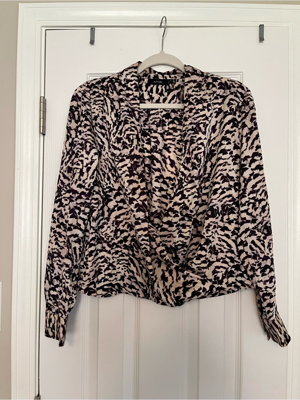 Apt. 9 Black & Cream Printed Wrap-Style Blouse